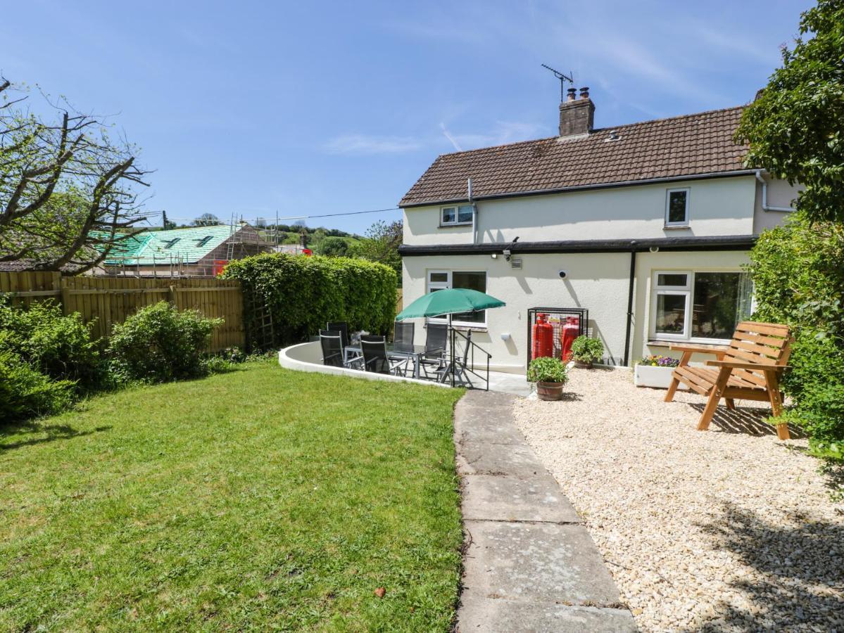 Kerridge Villa Dorchester Exterior photo